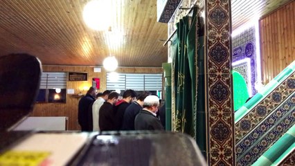 KABE IMAMI SEYH MAHIR KIRAATI MAKAMI. BU SESI MUTLAKA DINLEYIN. MÜTHIS KIRAAT - HAFIZ METIN DEMIRTAS. Bu ses kalbinizi titretecek. Bu sesi dinlemeden gecmeyin mutlaka izleyin yok böyle bir ses...Mutlaka dinleyin. KIRAAT SÜPER ARAP MAKAMI COK GÜZEL KIRAAT