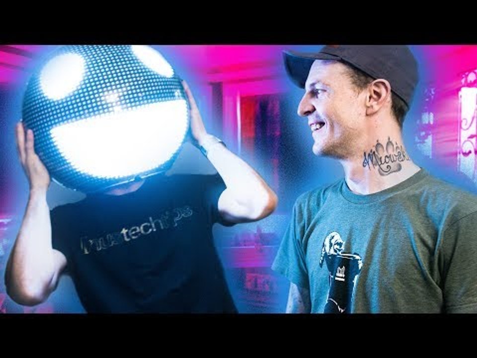 EXPOSING DEADMAU5's STUDIO - *SPOILER* He's a huge Geek!