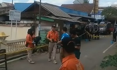 Labfor Mabes Polri Olah TKP Ledakan di Kantor KUA