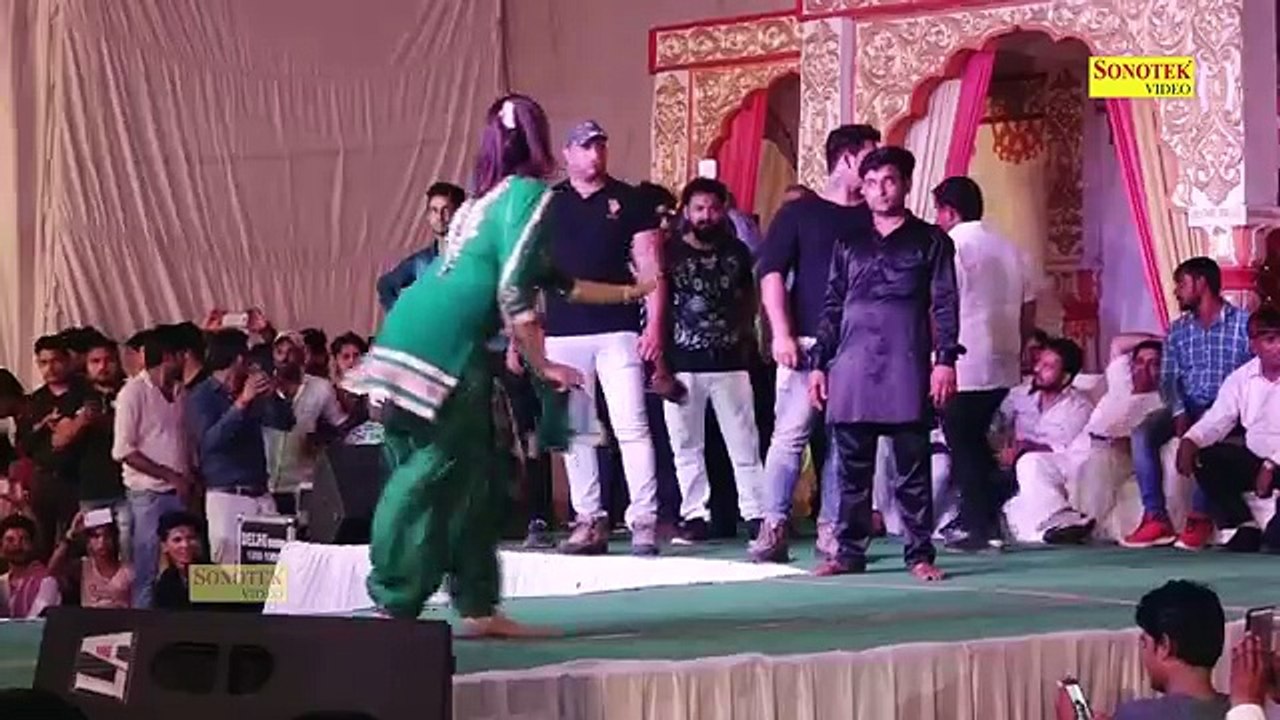 Sapna Eid Ka Special Dance 2017  Sapna Dance English Medium Song  Sapna Haryanvi Dancer  Maina
