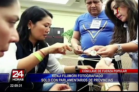 Cónclave de Fuerza Popular: Kenji Fujimori se fotografía solo con parlamentarios de provincias