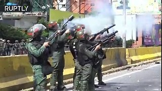 Street violence  National Guard continues clash with anti-Maduro protesters