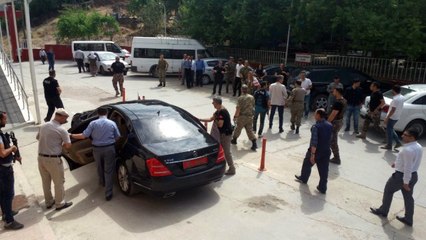 Siirt'te Kaymakamın Geçişi Sırasında El Yapımı Patlayıcı İnfilak Etti