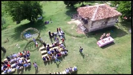 Ora News - Bashkia ofron kredi dhe grante për të rinjtë që duan të investojnë
