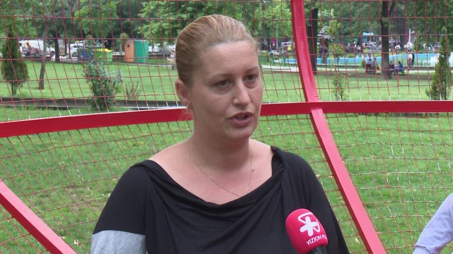 FEMIJES ME AUTIZEM I NDERPRITET TERAPIA PASI FAMILJA NUK KA MUNDESI FINANCIARE, KERKON NDIHME LAJM