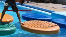 Baden gehen in der WaterWorld | DW Deutsch