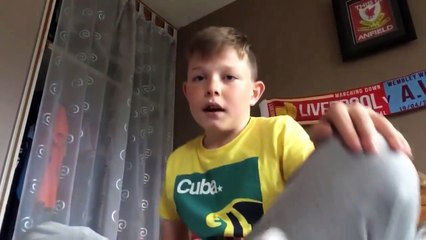 Kid singing Rap God by eminem, amazing!