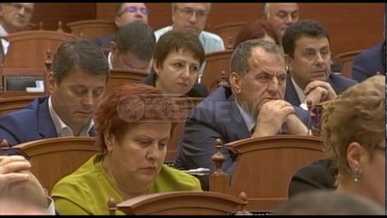 Ora News – “Shqipëria e vetmja në botë që detyron mediat private për shërbime falas”