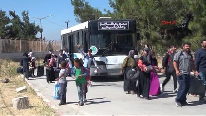 Kilis Bayramlaşmaya Giden Suriyeli'lerden 40 Bini Döndü
