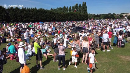 Thousands queue for Andy Murray match at Wimbledon