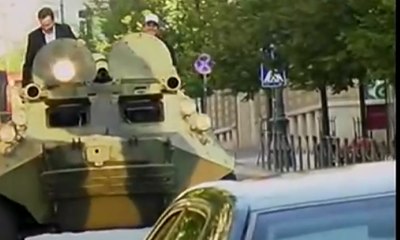 Siap-Siap Dilindas Tank Jika Parkir Liar di Kota Ini