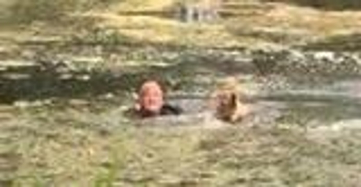 Milwaukee Police Officer Jumps Into Lagoon to Save Dog