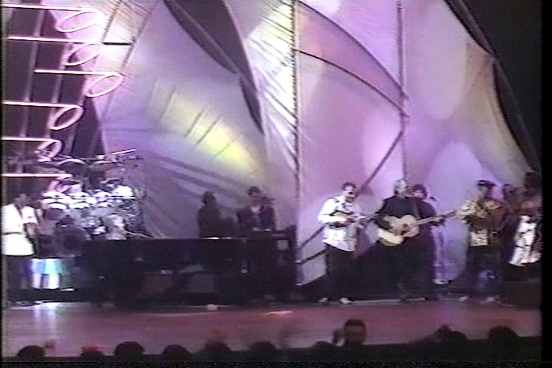 1989-02-16 BPI Awards encore with Justin and John