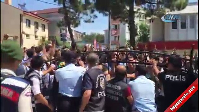 Kaynarca Adliyesi önünde gerginlik