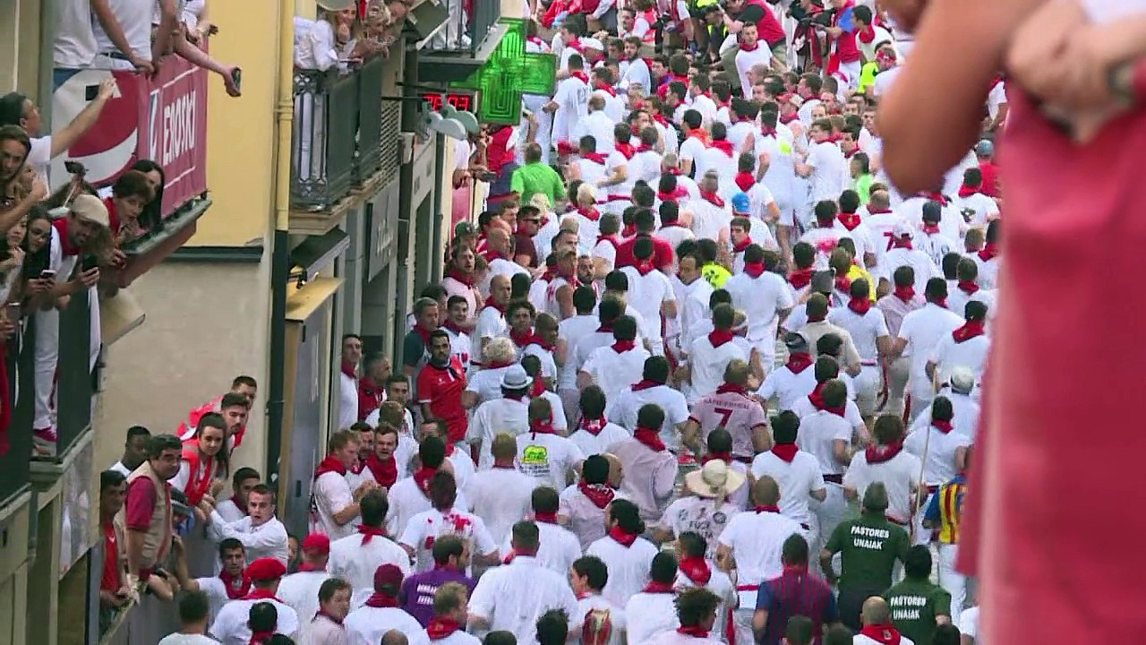 Blutiger Auftakt bei der Stierhatz in Pamplona