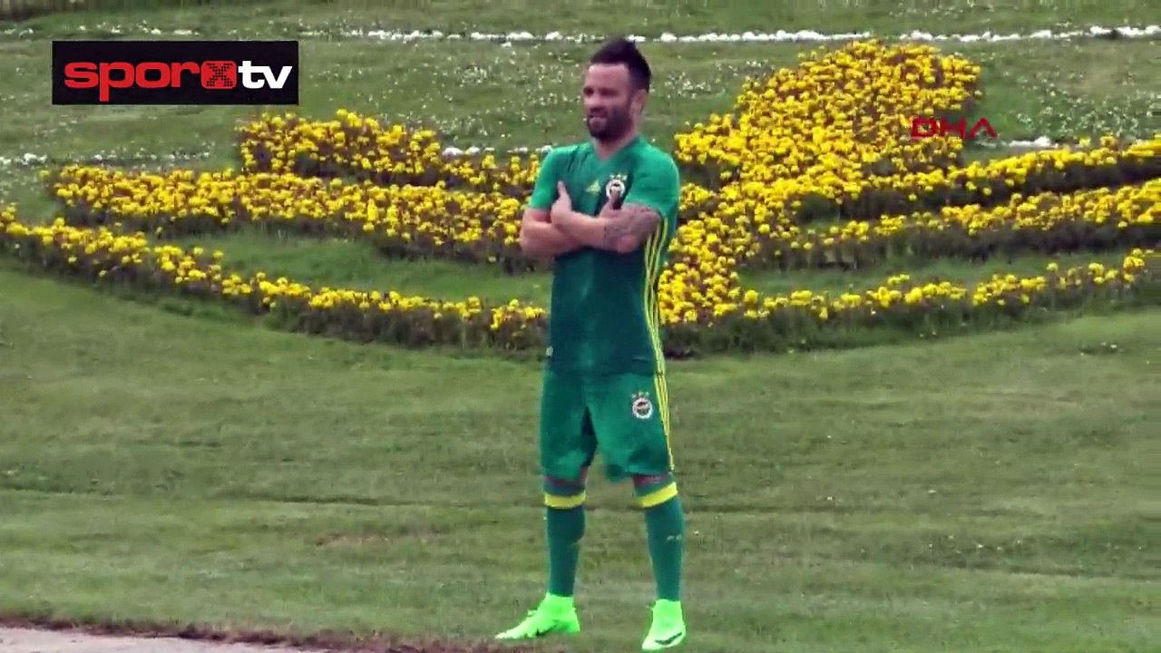 Fenerbahçe yeni sezon formalarını tanıttı!