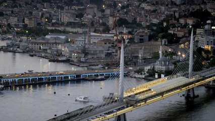 Ezan za akšam namaz (Istanbul u predvečerje)