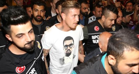 Trabzonspor, Kucka'yı 5 Milyon Euro'ya Transfer Ettiğini Borsaya Bildirdi