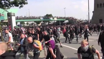 G20 Liderler Zirvesi - Polisten Göstericilere Müdahale