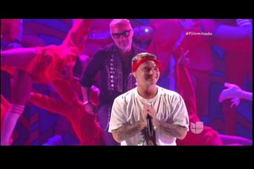 Presentación J Balvin en Premios Juventud 2017