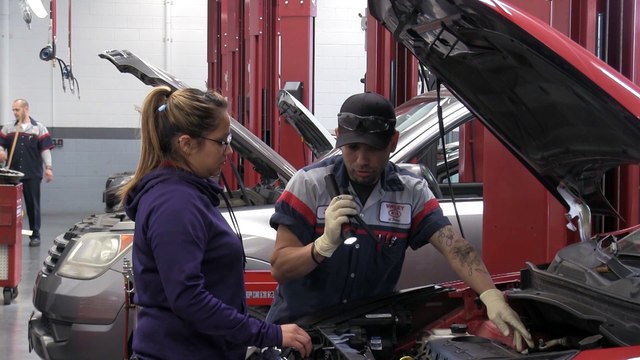 Kia Service Department Fontana, CA | Kia Oil Change Fontana, CA