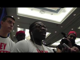 adrien broner showing fast hands in camp for malignaggi - thanks proamfighttalk