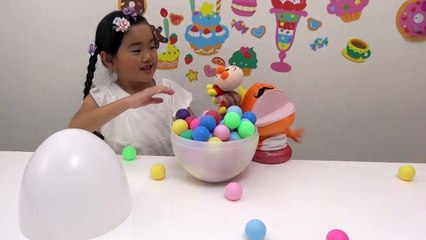アンパンマン　おおきなたまごあけよう　あやがあけるよ～　anpanman surprise egg アンパンマン　たまご
