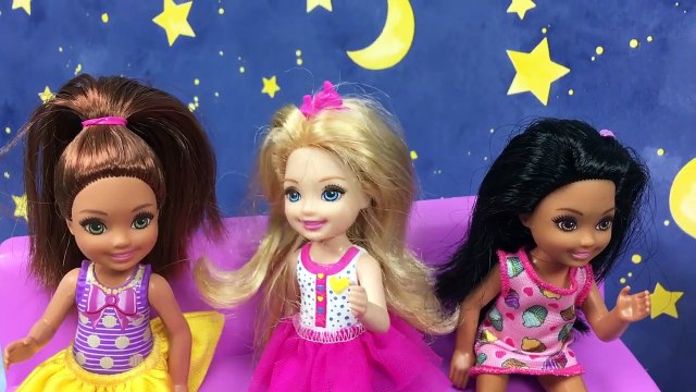 Barbie ve Ailesi Bölüm 134 - Can ve Ceren Reklam Yıldızı mı Oluyor? - Çizgi film Barbie oyunları