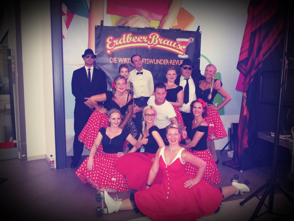 'Erdbeerbrause' von 'Danny & the Chicks' mit Nina von Showskating im Bero Einkaufszentrum Oberhausen