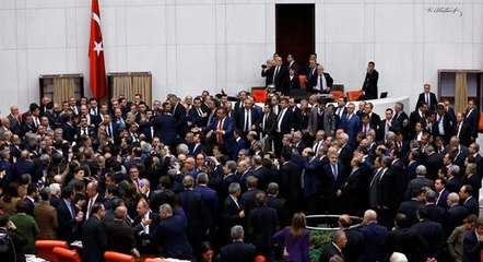 TBMM'de Yumruk Atıp, Küfür Eden Milletvekilleri Yandı! İşte Cezası