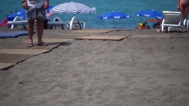 Düzce Akçakoca'da Ikinci Plaja Mavi Bayrak