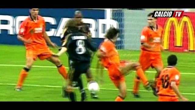 Real Madrid 3-0 Valencia CF Champions League Final 1999-00 Goals and Highlights