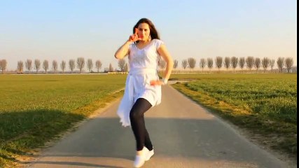 Dance on  Kheech Meri Photo