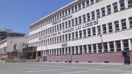 Tatil Yerine Üretimi Tercih Ettiler