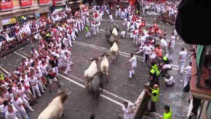 Largo segundo encierro de los sanfermines termina con diez heridos
