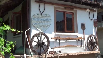 Çocukluk Anılarını Asırlık Evde Yaşatıyor