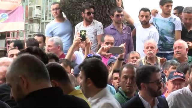 Öldürülen Suriyeli Hamile Kadın ve 10 Aylık Bebeği İçin Cenaze Namazı Kılındı