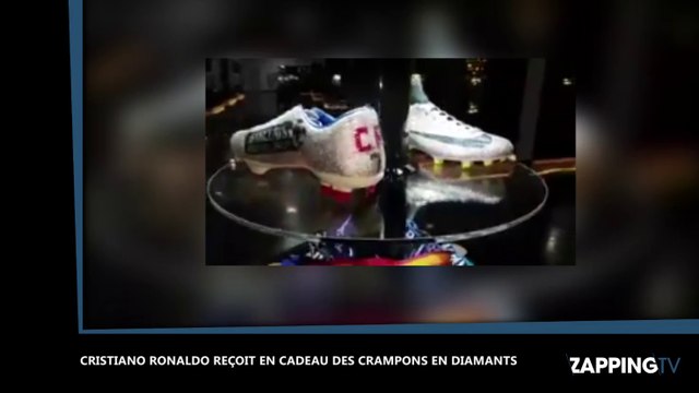 Cristiano Ronaldo : Ses nouveaux crampons en diamants et à son effigie (Vidéo)