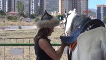 Kayseri Uluslararası Sancak Beyi Atlı Okçuluk Müsabakaları Yapıldı