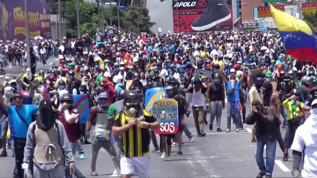 Leopoldo López sale de la cárcel bajo arresto domiciliario