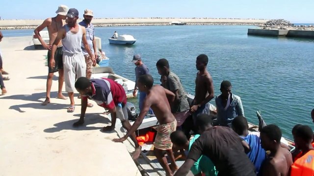 35 مهاجرا في عداد المفقودين قبالة سواحل ليبيا بعد غرق قاربهم