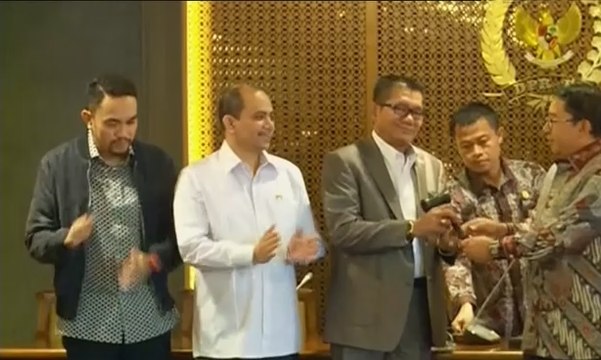 Pansus Angket dan KPK Terus Bersitegang