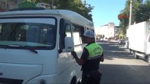 Adıyaman Sahte Kimliklerle Yakalanan Yolcu Minibüsü Şoför Gözaltında