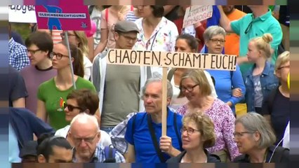 Thousands protest peacefully in Hamburg against G20