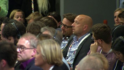 Merkel admite tener "profundas diferencias" con Erdogan