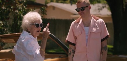 MACKLEMORE FEAT SKYLAR GREY-GLORIOUS(OFFICIAL VIDEO)