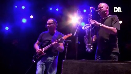 Two versions of Place du Tertre Biréli Lagrene