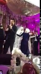 سعد سمير بيرقص مع والدة رمضان صبحي والعروسة .. مسخرة