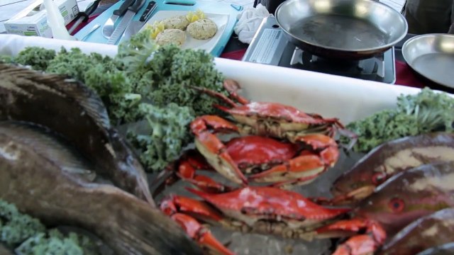 Cooking Fresh Crab Cakes the Pinchers Seafood Restaurant method recipe!