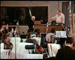 Charlie Chaplin - Bonus - Chaplin Recording a New Score